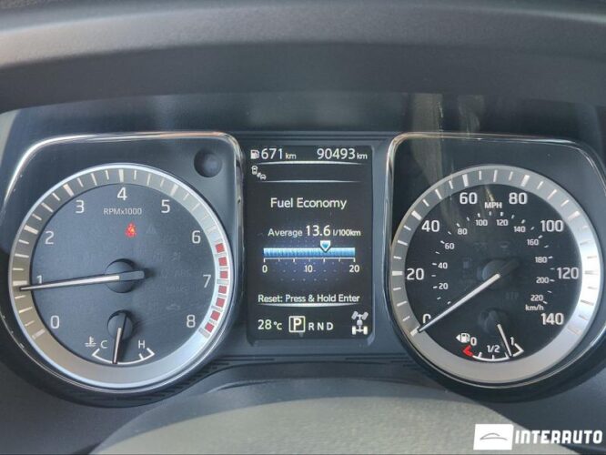 Nissan Titan 45 interauto-car