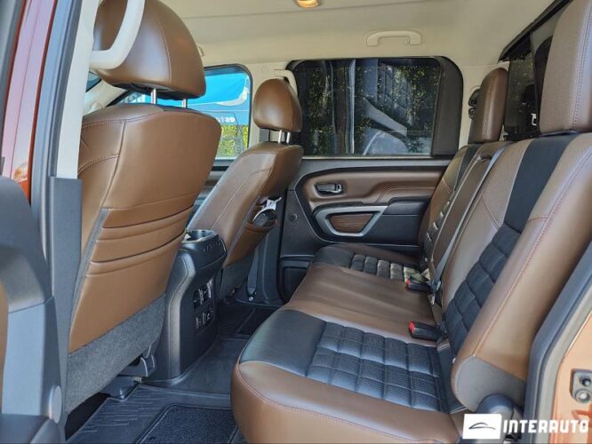 Nissan Titan 43 interauto-car