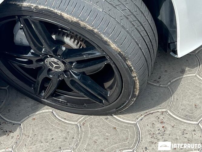 Mercedes E 220 49 interauto-car