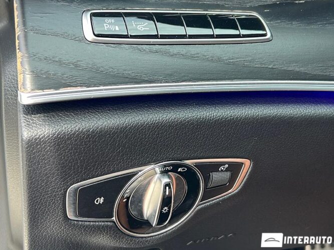 Mercedes E 220 44 interauto-car