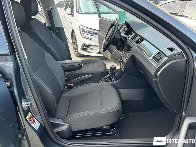 Skoda Rapid 44 interauto-car