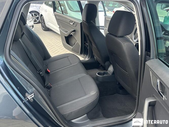 Skoda Rapid 43 interauto-car