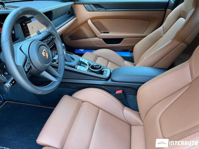 Porsche 911 GT3 39 interauto-car