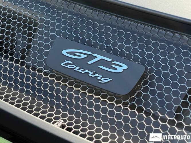 Porsche 911 GT3 37 interauto-car