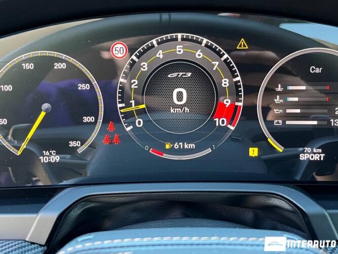 Porsche 911 GT3 43 interauto-car