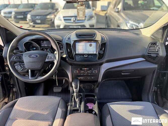 Ford Escape 37 interauto-car