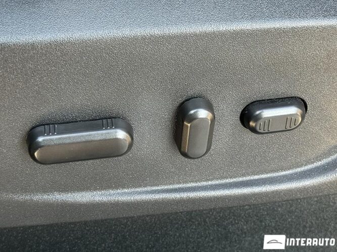 Ford Escape 50 interauto-car