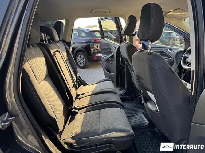 Ford Escape 45 interauto-car