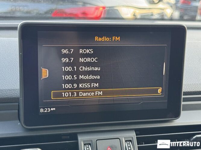 Audi Q5 44 interauto-car