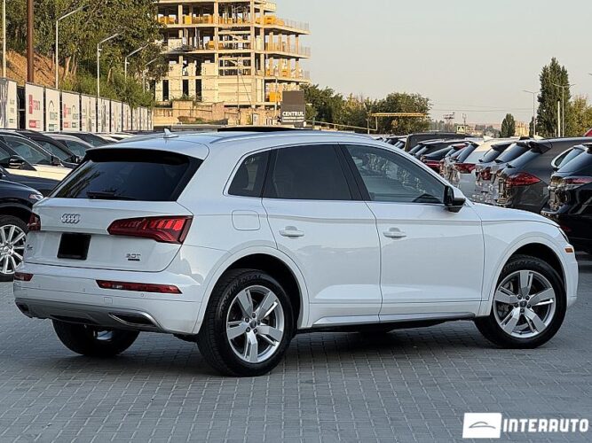 Audi Q5 38 interauto-car