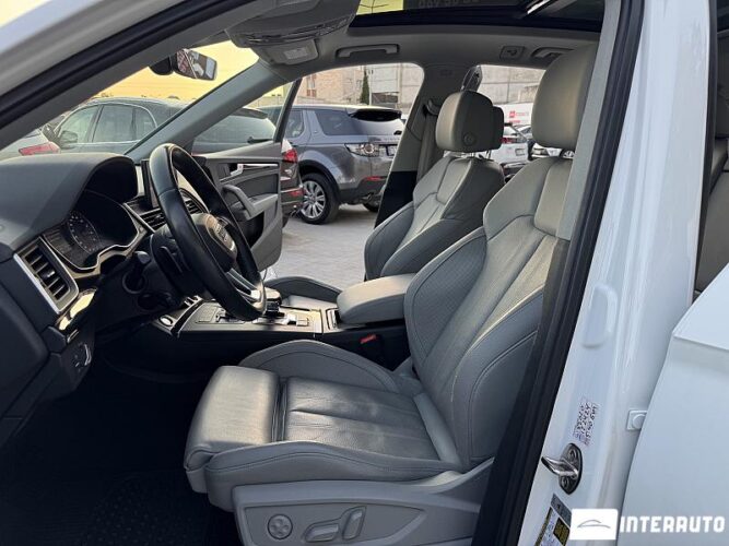 Audi Q5 40 interauto-car