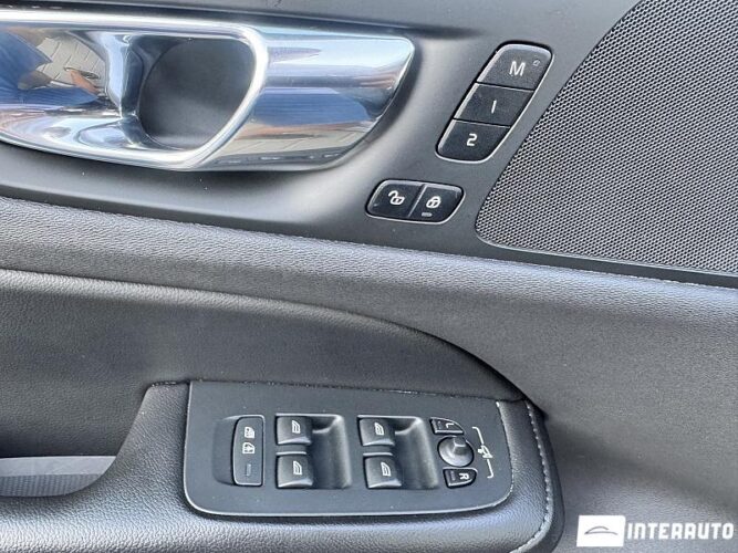 Volvo S 60 56 interauto-car