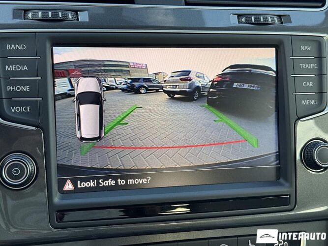 Volkswagen e-Golf 42 interauto-car