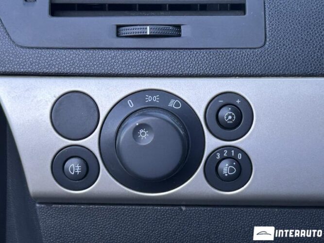 Opel Astra 34 interauto-car