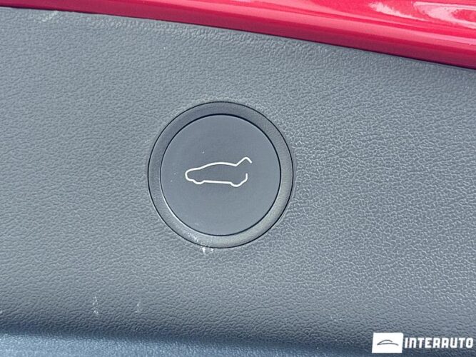 Tesla Model 3 54 interauto-car