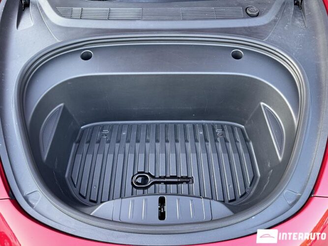 Tesla Model 3 53 interauto-car