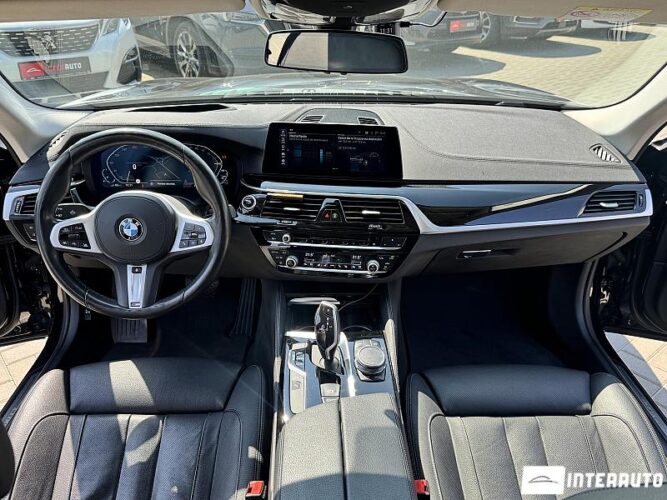 BMW 530e 42 interauto-car