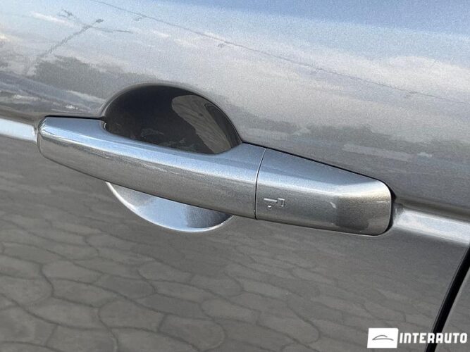 Land Rover Discovery Sport 37 interauto-car