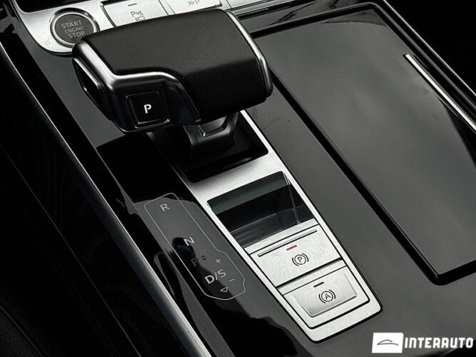 Audi A8 55 interauto-car