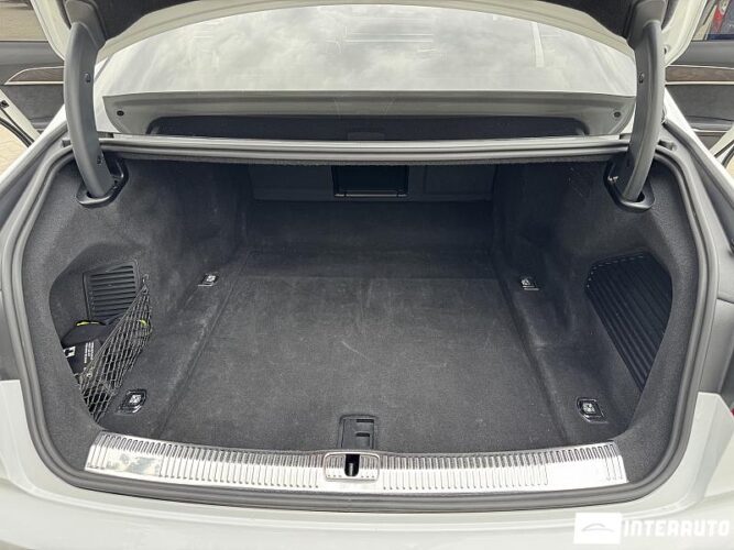 Audi A8 68 interauto-car