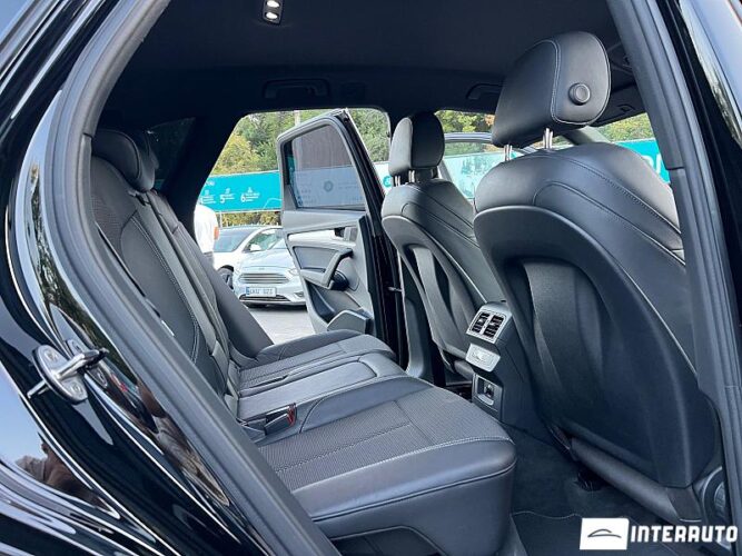 Audi Q5 35 interauto-car