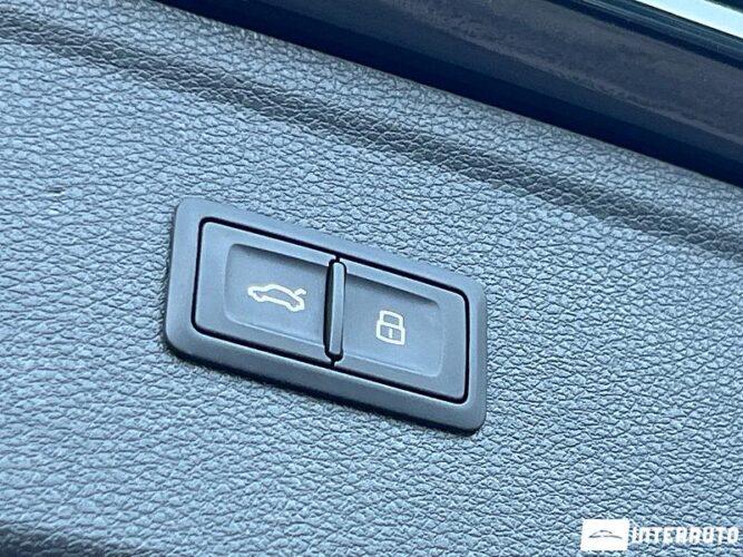 Audi Q5 43 interauto-car