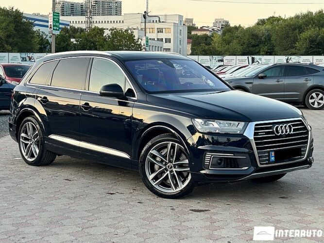 Audi Q7 E-Tron 40 interauto-car