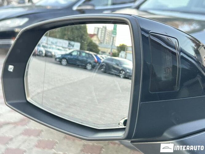 Audi Q7 E-Tron 41 interauto-car