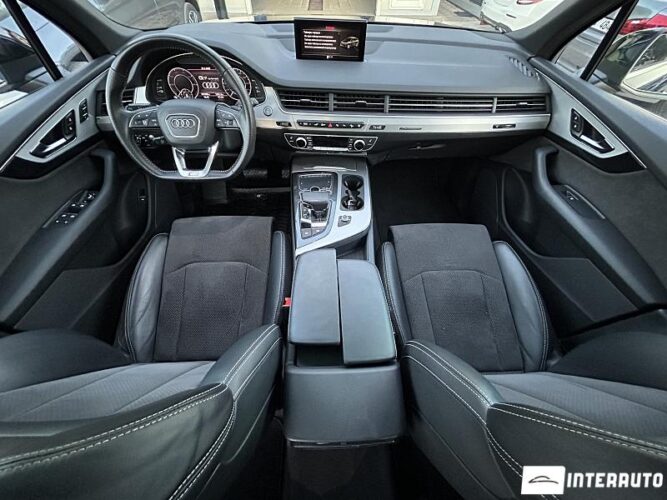 Audi Q7 E-Tron 45 interauto-car