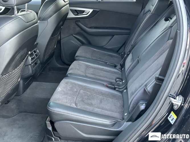 Audi Q7 E-Tron 56 interauto-car