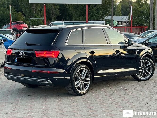 Audi Q7 E-Tron 39 interauto-car