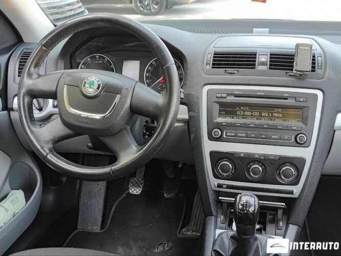 Skoda Octavia 33 interauto-car