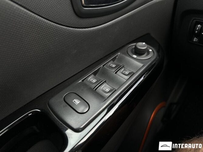Renault Captur 36 interauto-car