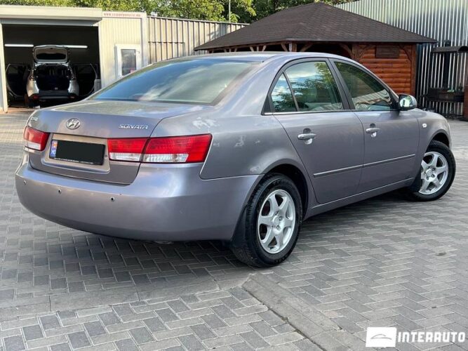 Hyundai Sonata 28 interauto-car