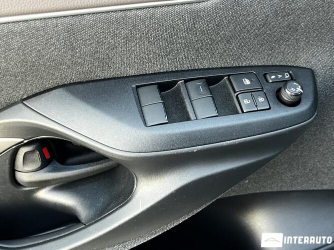 Toyota Yaris Cross 48 interauto-car