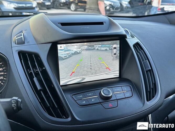 Ford Kuga 44 interauto-car