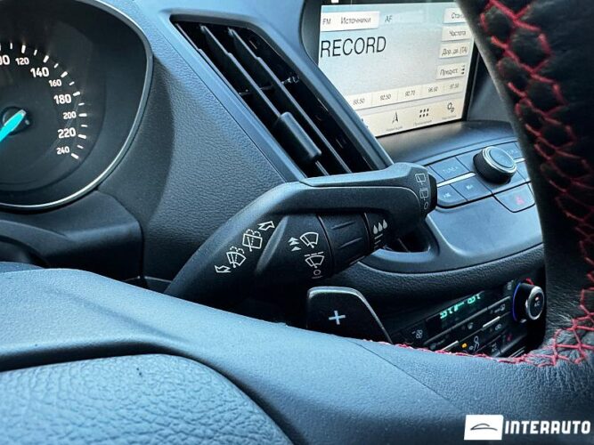 Ford Kuga 55 interauto-car