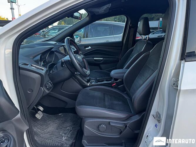 Ford Kuga 39 interauto-car