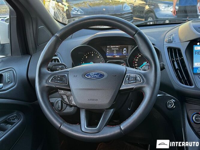 Ford Kuga 42 interauto-car