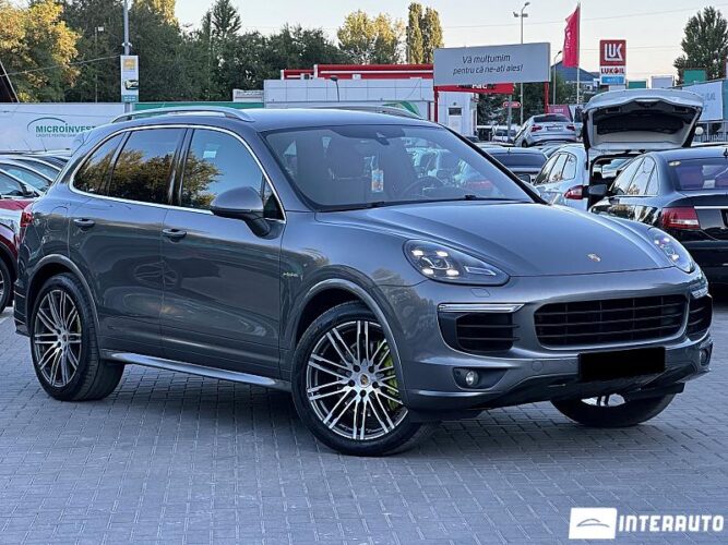 Porsche Cayenne S Hybrid 32 interauto-car
