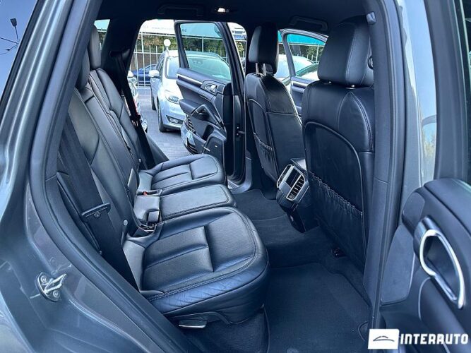 Porsche Cayenne S Hybrid 39 interauto-car