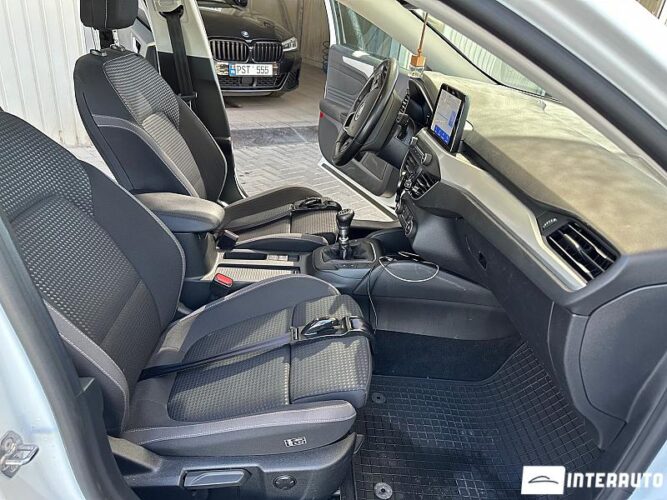 Ford Focus 34 interauto-car