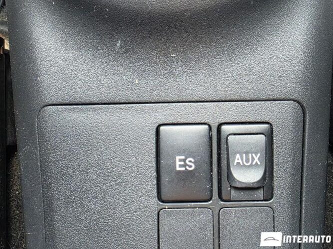 Toyota Yaris 37 interauto-car