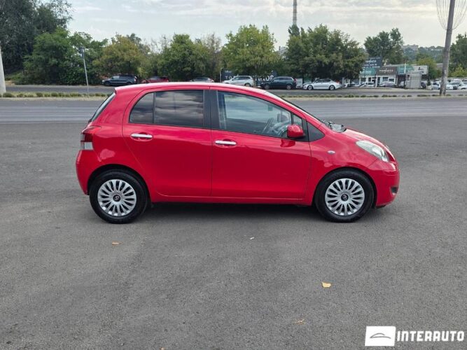 Toyota Yaris 28 interauto-car