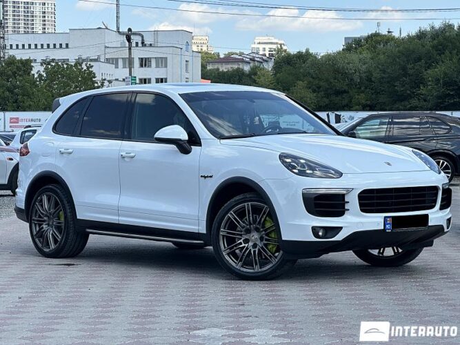 Porsche Cayenne S Hybrid 36 interauto-car