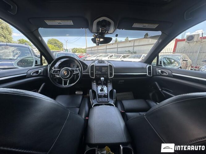 Porsche Cayenne S Hybrid 41 interauto-car