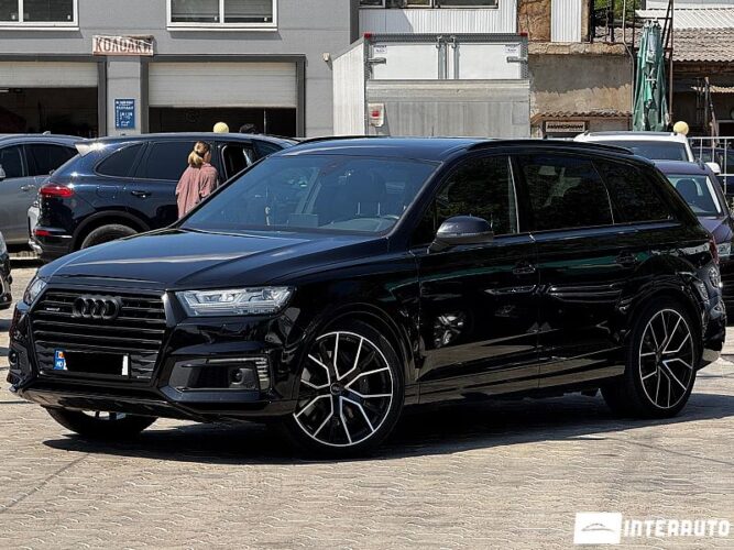 Audi Q7 E-Tron 33 interauto-car