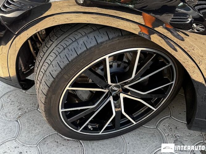 Audi Q7 E-Tron 54 interauto-car