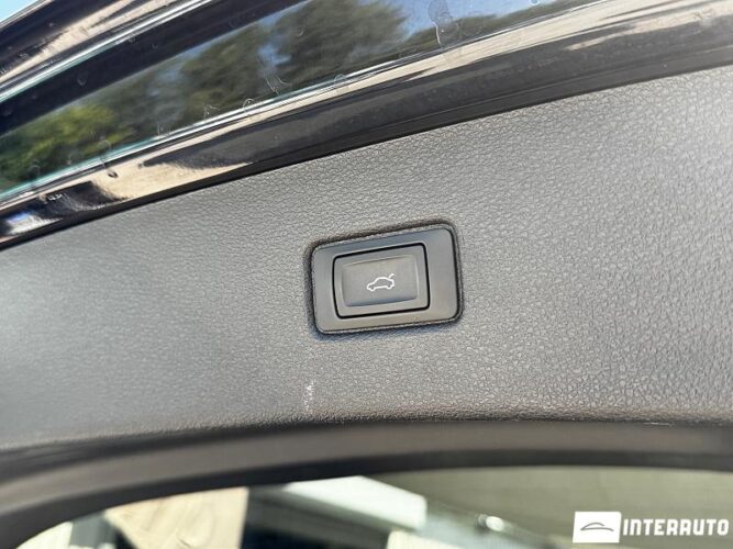 Audi Q7 E-Tron 52 interauto-car