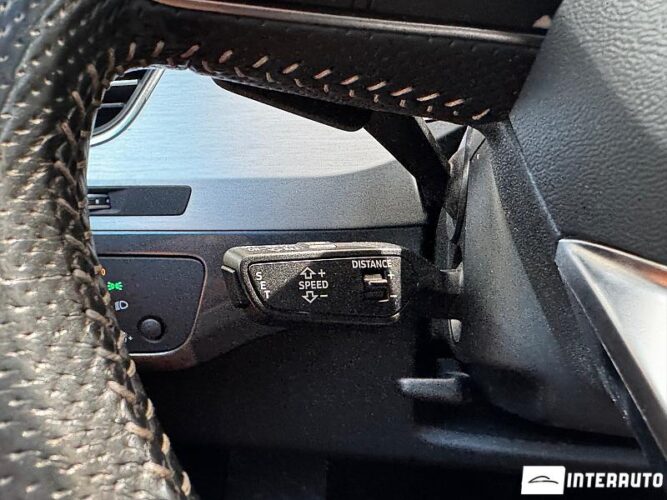 Audi Q7 E-Tron 47 interauto-car